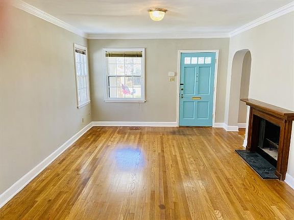 4th image of 137 S Humes St