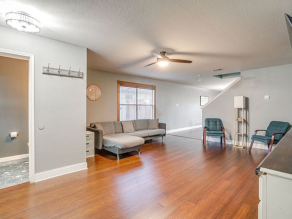 4th image of 3028 Wakecrest Dr