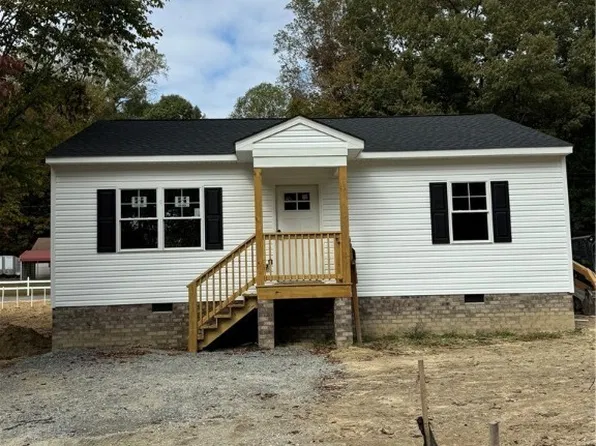 6012 Lakeside Dr, Quinton, VA 23141