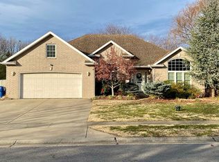 618 Windsor Cir, Pittsburg, KS 66762