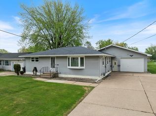 1324 E 8th St, Marshfield, WI 54449