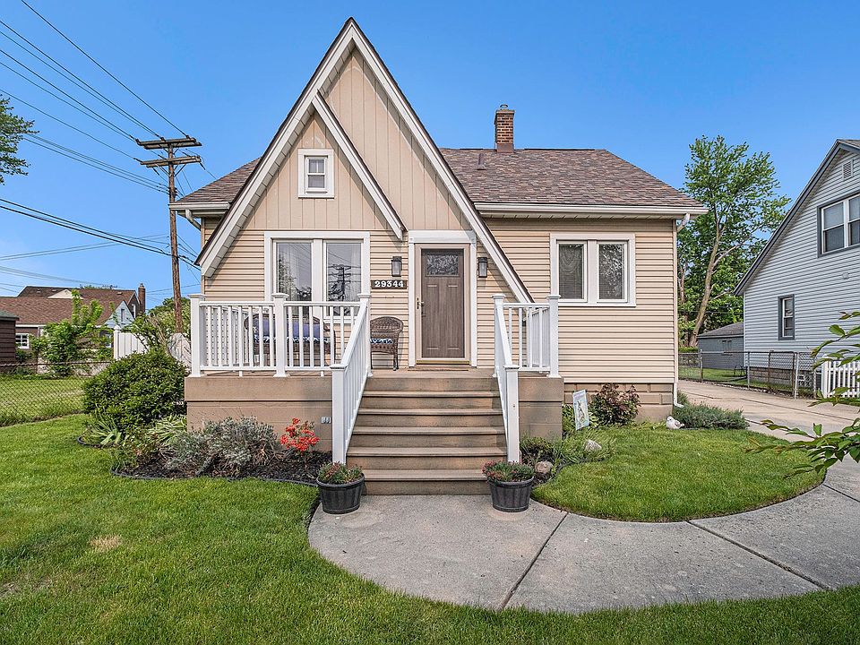 1st image of 29344 Pinehurst St