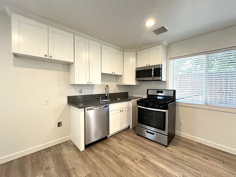RV T 1629 (Front home) — Photo 7
