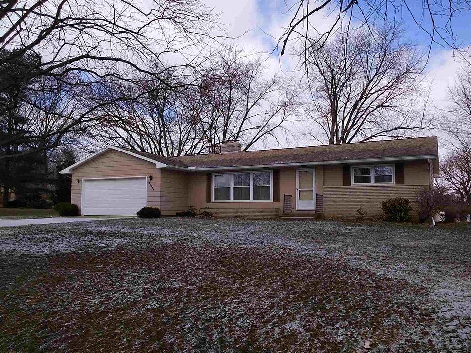 1st image of 26099 Woodridge Dr