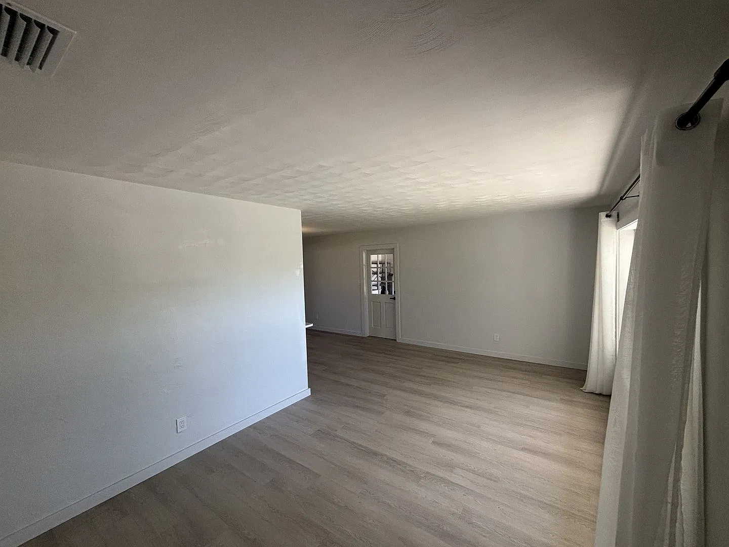 Renovated 4BR/2BA St. Petersburg Home with Fenced Yard & Garage! — Photo 3