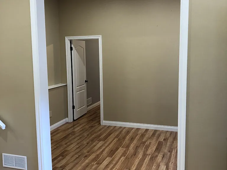 32458 Egglestone Ave — Photo 8