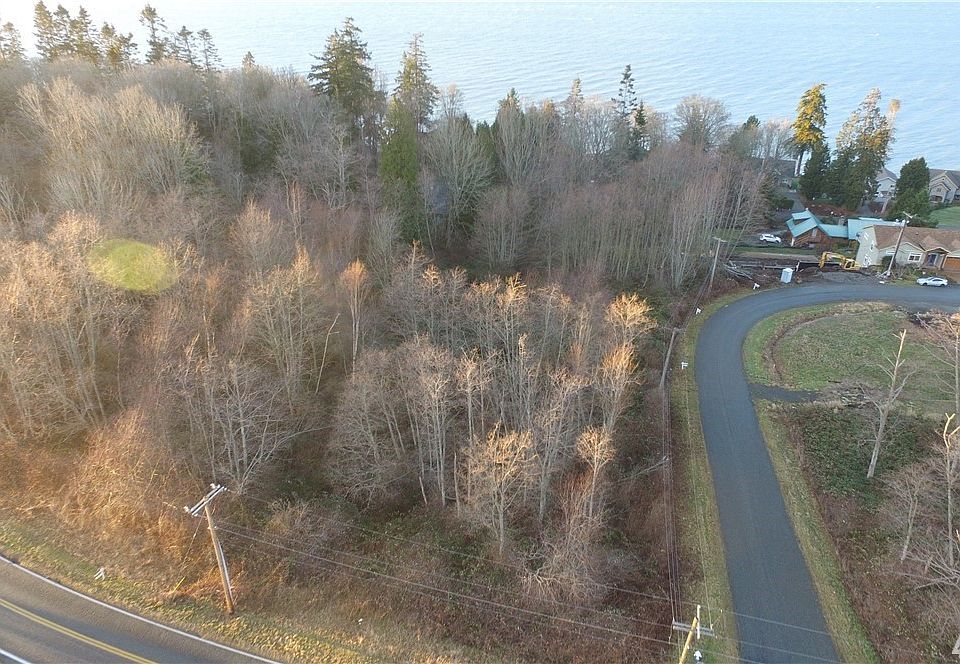 2nd image of 5 Charel Dr