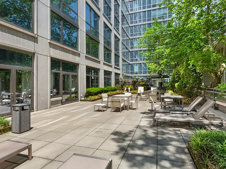 200 W End Ave #6M — Photo 13