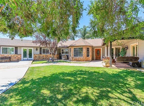 2nd image of 41802 Hutchison Ct