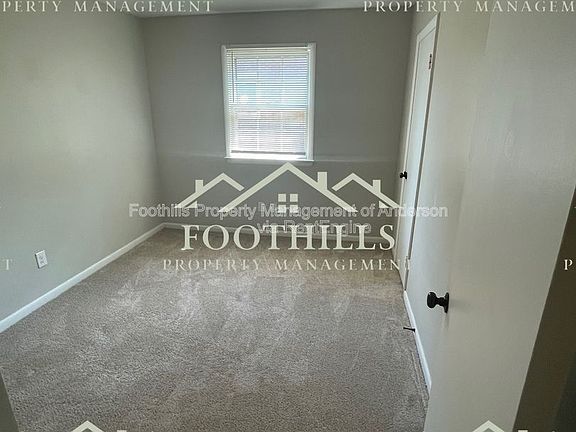 5th image of 2505 Rolling Green Rd