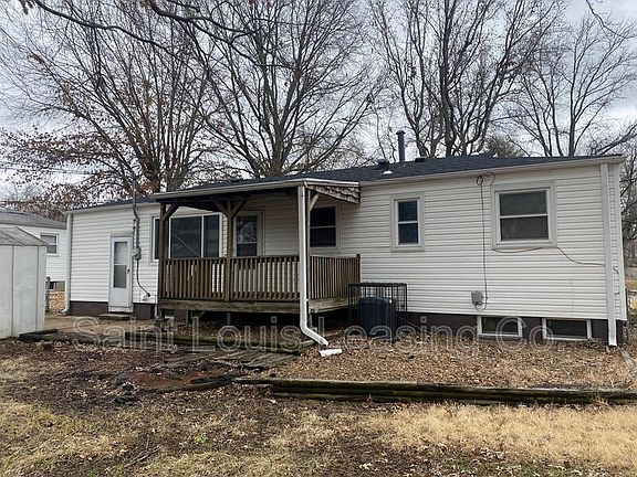 3rd image of 657 Gleason Dr