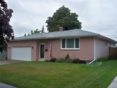 110 Dartwood Dr, Cheektowaga, NY, 14227