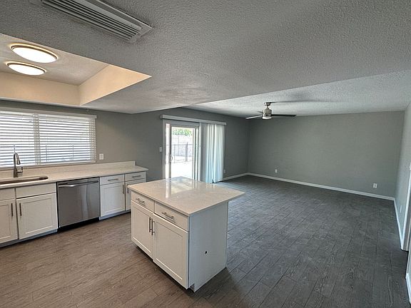 4th image of 4941 E Acoma Dr