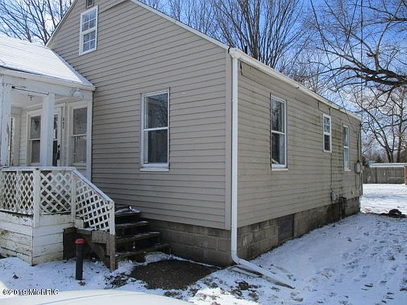 2nd image of 862 Allen Dr