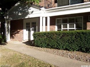 411 Solon Rd, Chagrin Falls, OH 44022