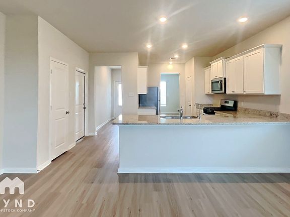 4th image of 432 Beechwood Hacienda Dr