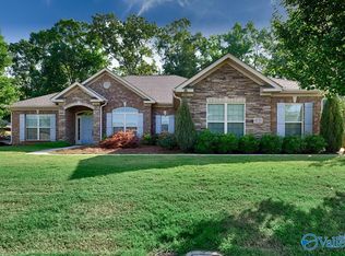 4737 Autumn Dusk Dr, Owens Cross Roads, AL 35763
