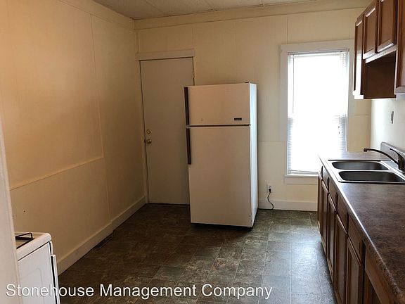 5th image of 1406 E 8th St #4