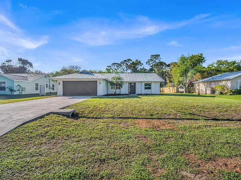2514 SE Alfonso Ave — Photo 5
