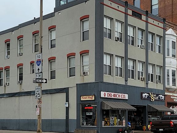 3rd image of 318 Brady St APT 8