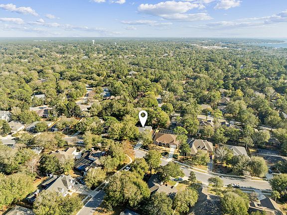 4th image of 817 Coldwater Creek Cir
