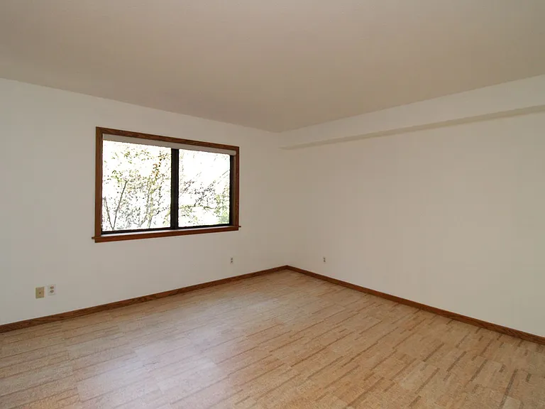 1320 SW Hall St #202 — Photo 14