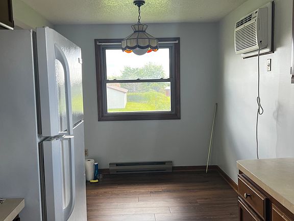 2nd image of 2707 Alder Creek Dr N APT 3