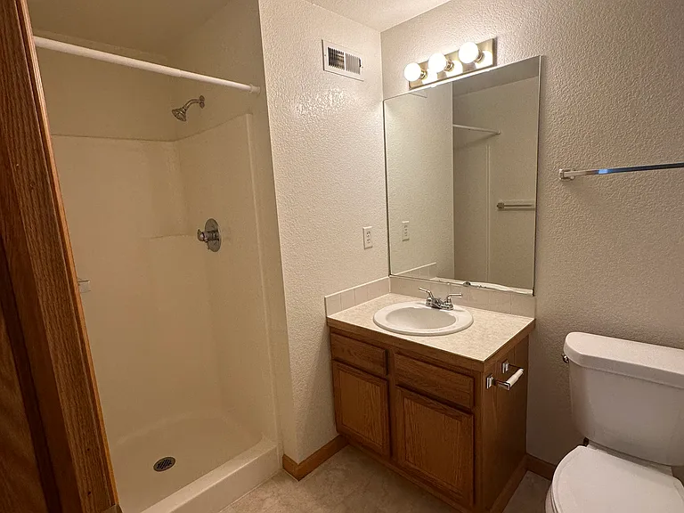 3550 W 24th St — Photo 7