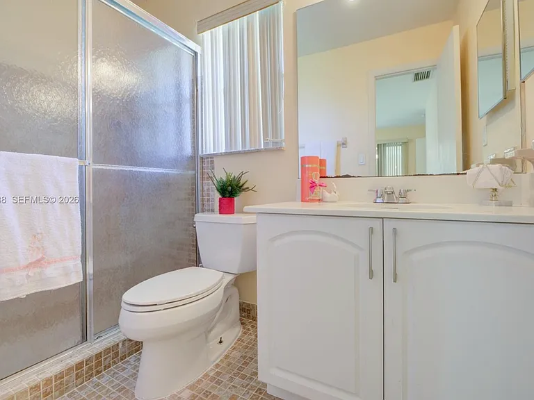 9039 NW 21st Ct — Photo 3