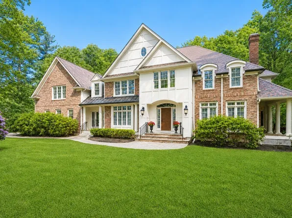 12 Olde Hickory Path, Westborough, MA 01581