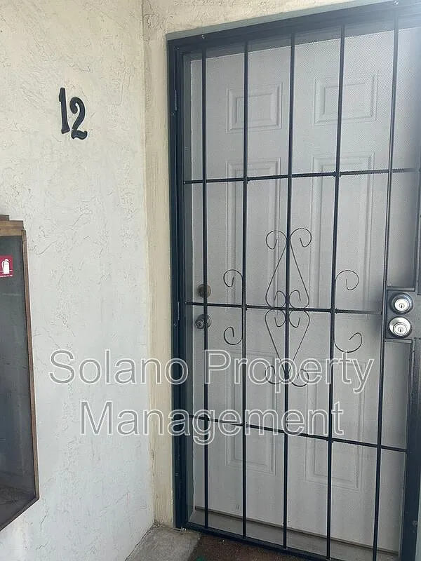 2 bed, 1.0 bath, 950 sqft, $1,750 — Photo 1