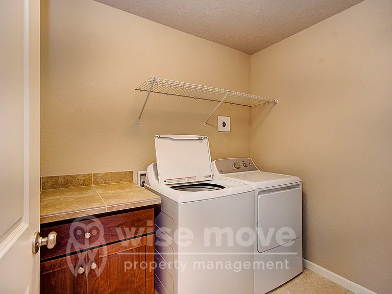 7317 N 93rd Ave — Photo 20