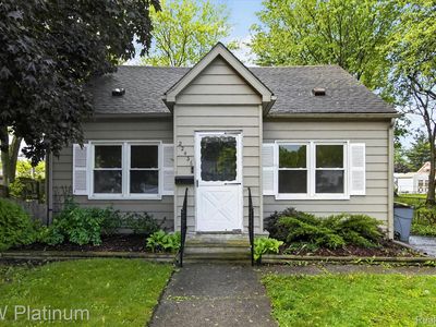 22436 Doremus St, Saint Clair Shores, MI, 48080