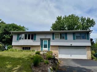 5214 Broadhead St, Mc Farland, WI 53558