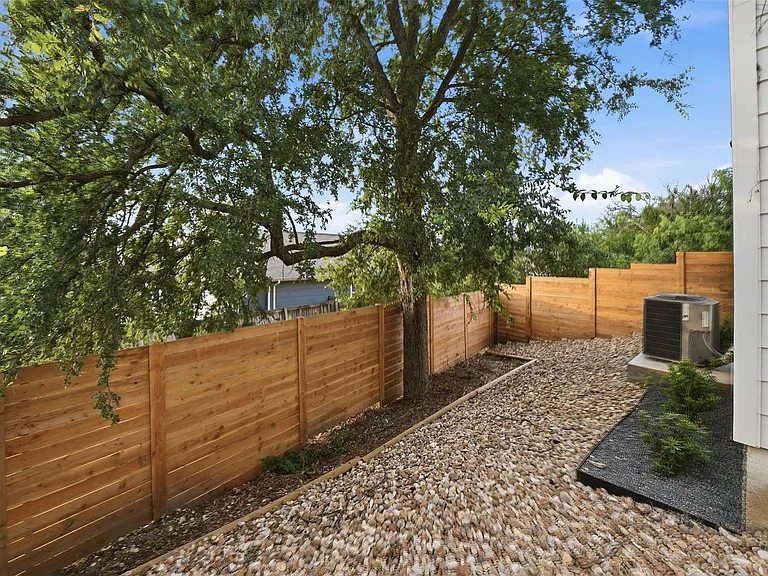 2212 Yellow Jacket Ln #1 — Photo 39