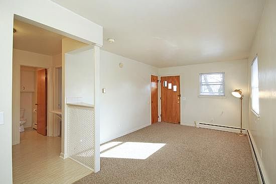 3rd image of 755 Buchanan Ave