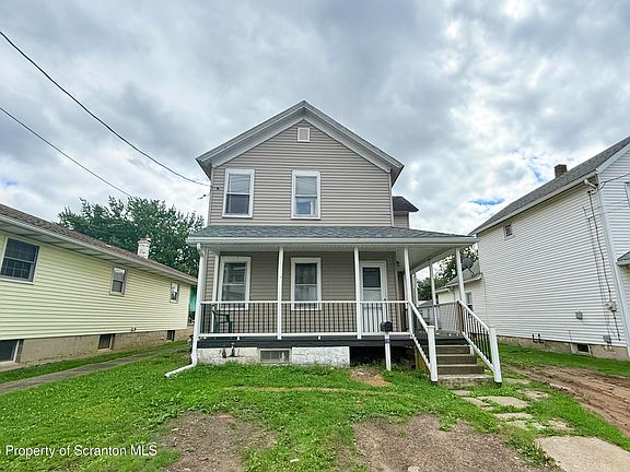 3rd image of 721 E Scott St