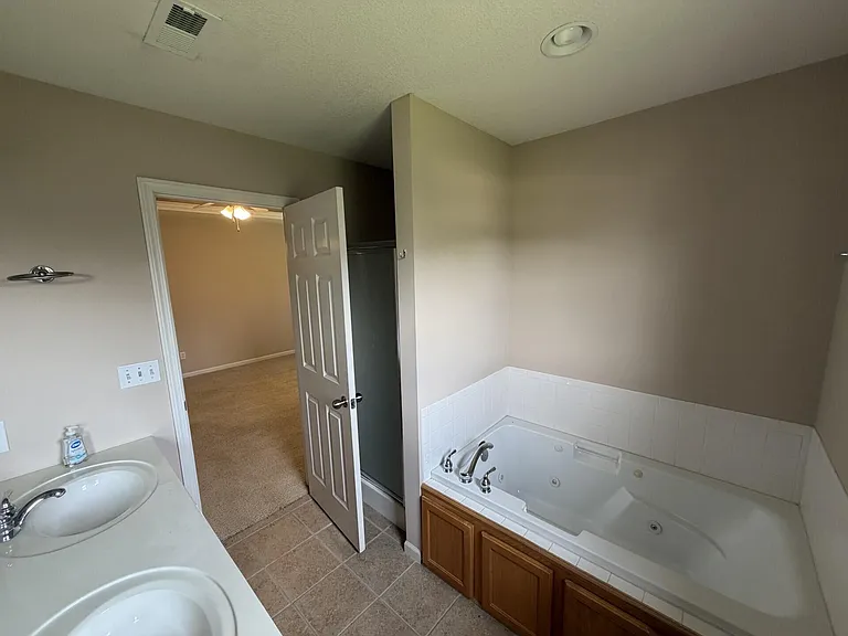 4310 Culpeper Dr — Photo 7