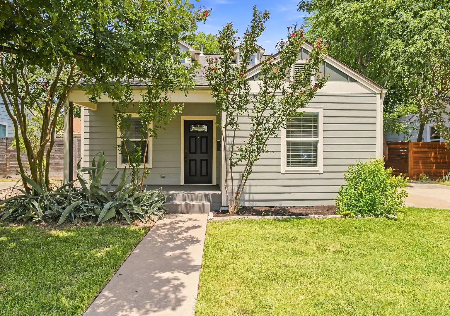 Ut Pre-Lease: 2013 Completely Remodeled 6 Bed / 3 Bath North Campus Home — Photo 2