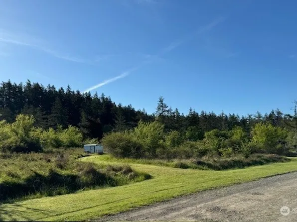 16 Airport Perimeter Way, Decatur Island, WA 98221