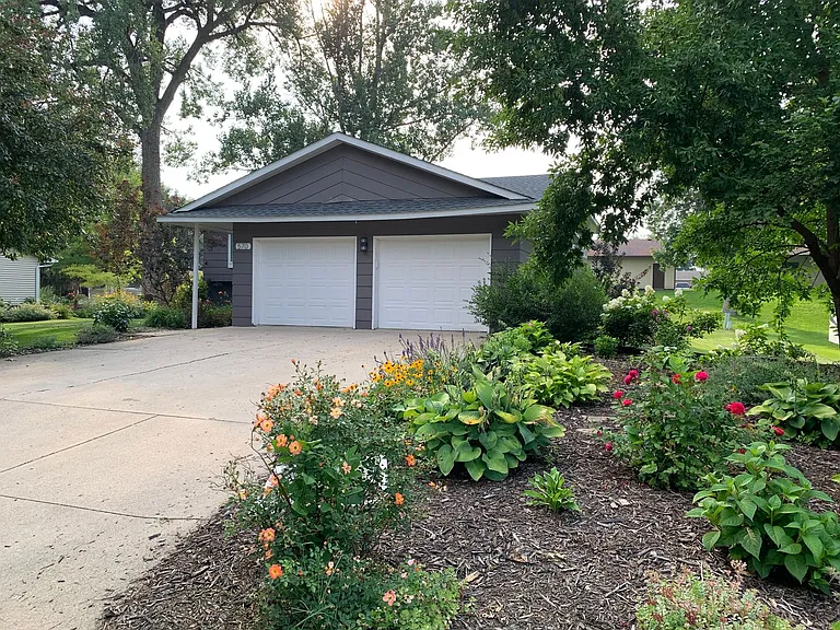570 Roberts St SW — Photo 32