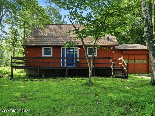 1254 Clover Rd, Long Pond, PA 18334