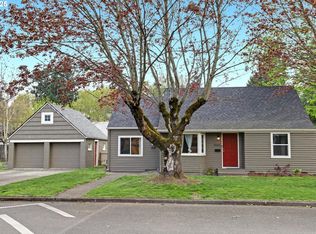 7043 NE Sumner St, Portland, OR 97218