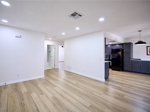 4th image of 6659 W Tropicana Ave Unit 203