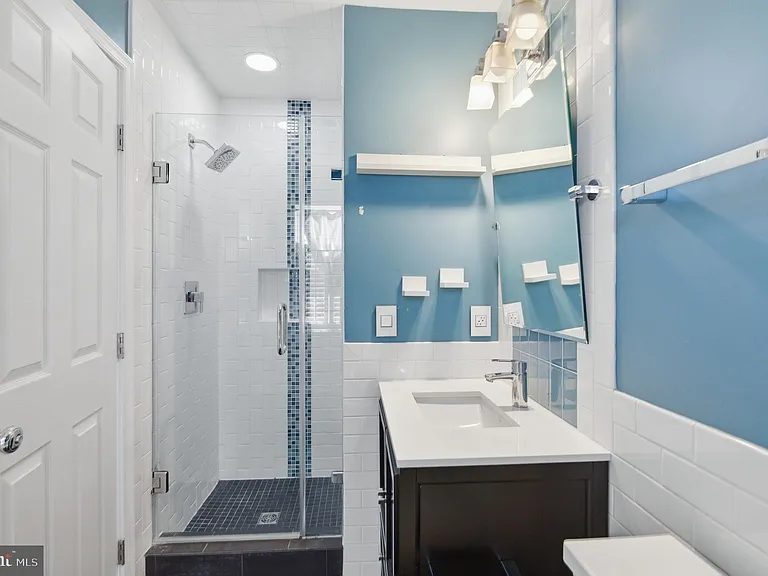 5504 Sacramento Mews Pl — Photo 27
