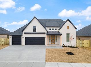 1861 Mumbai Rd, Centerton, AR 72719