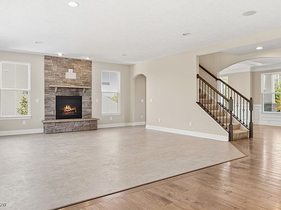 5th image of 3292 Fairview Dr