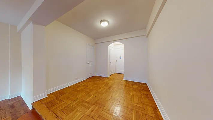 Rented by Bond New York | media 5