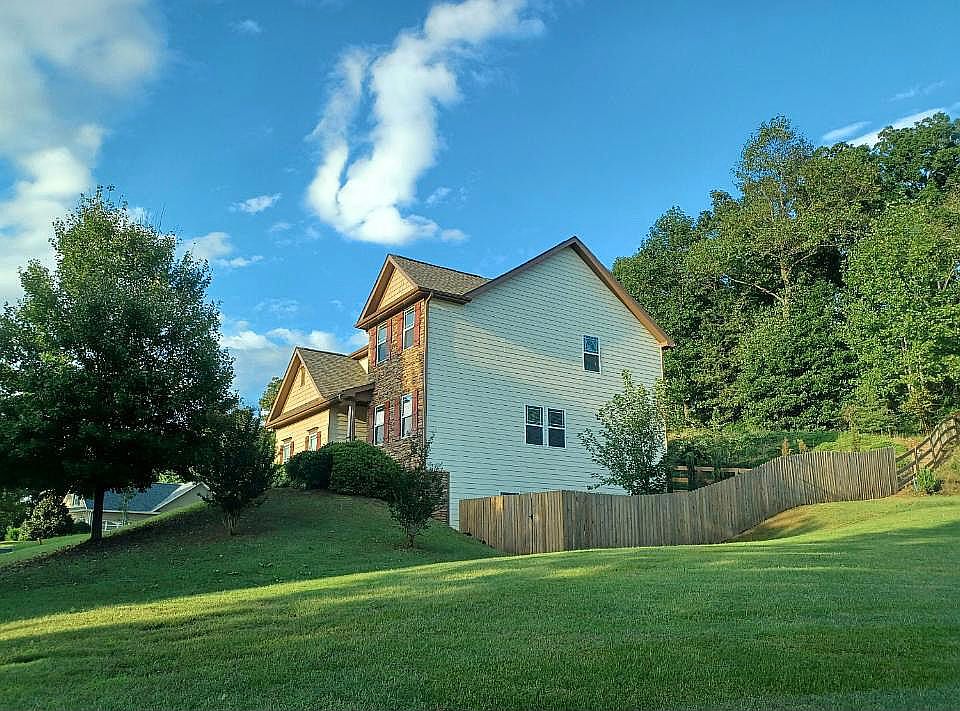 2nd image of 65 Sweetgum St