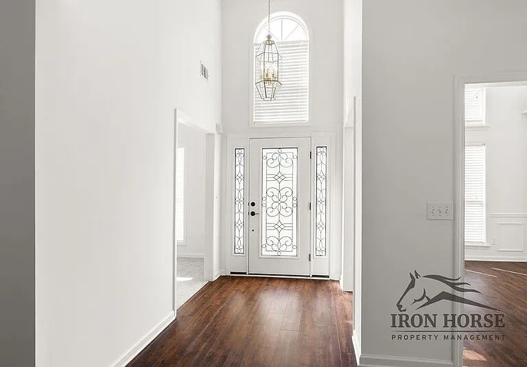 379 Beech Hollow Trl — Photo 3